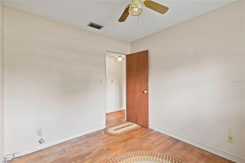 Active With Contract: $309,000 (3 beds, 1 baths, 1202 Square Feet)