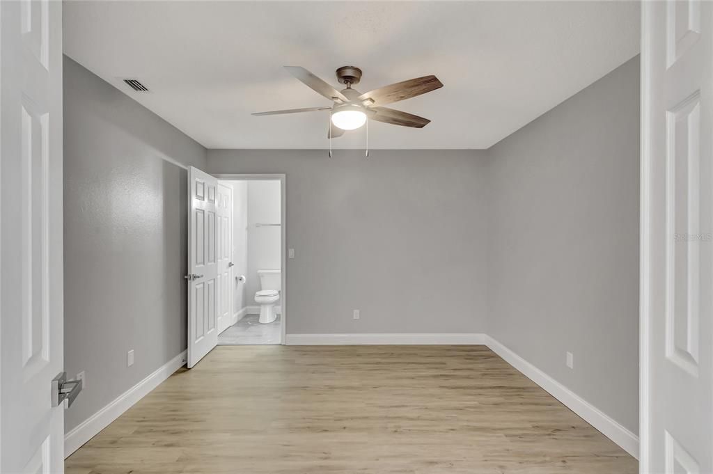 Active With Contract: $369,900 (3 beds, 2 baths, 1870 Square Feet)