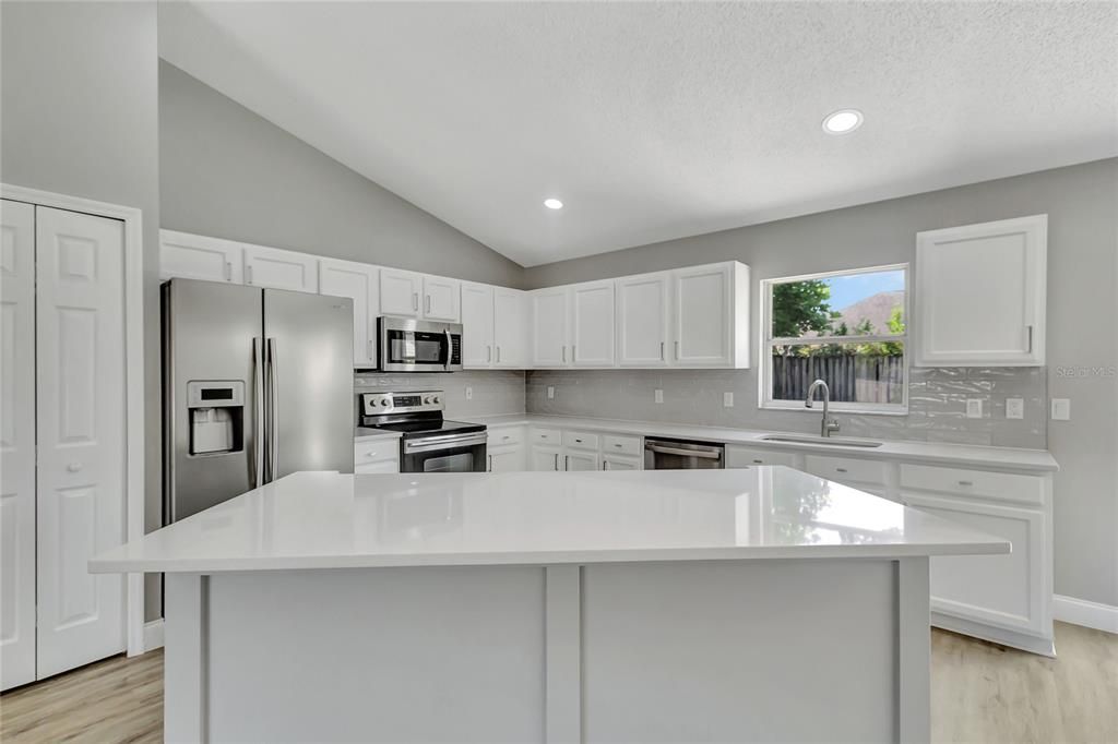 Active With Contract: $369,900 (3 beds, 2 baths, 1870 Square Feet)