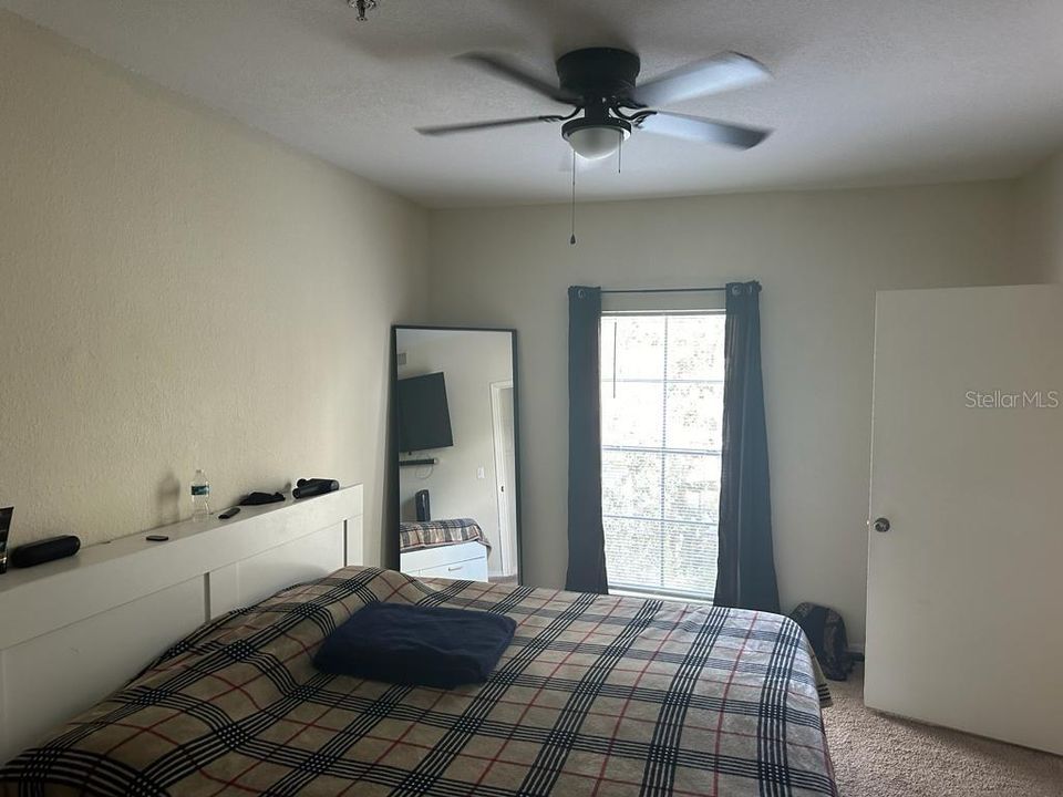 For Sale: $150,000 (1 beds, 1 baths, 702 Square Feet)