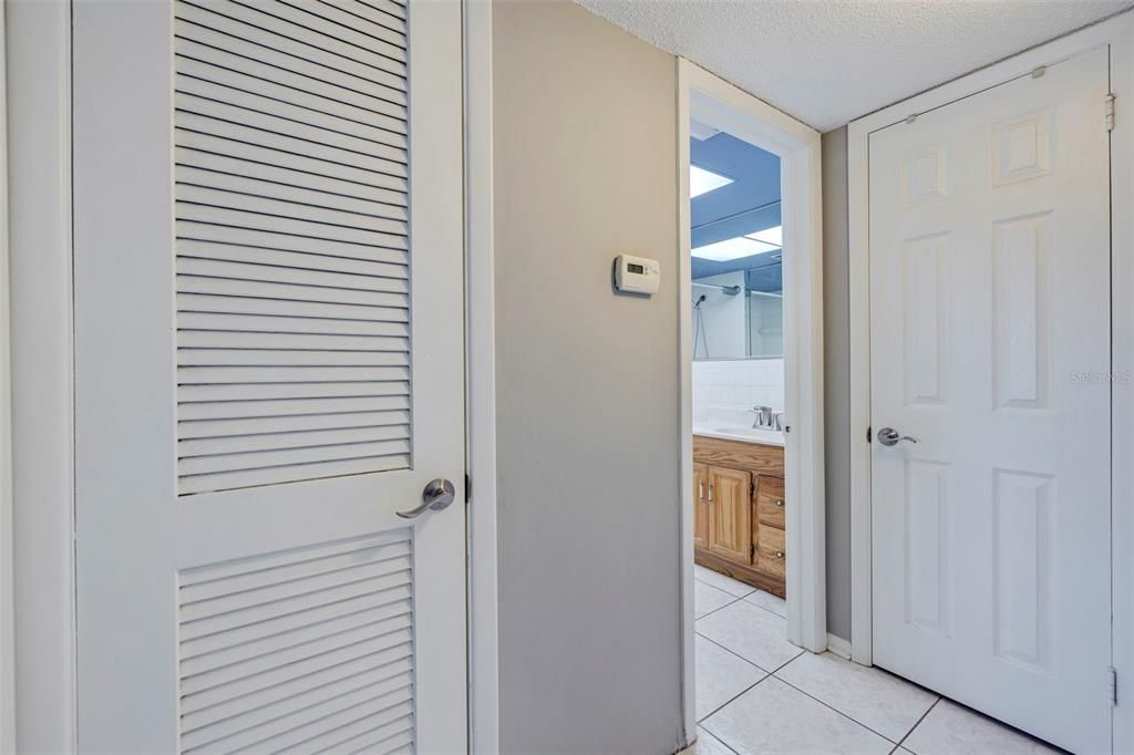 For Sale: $375,000 (2 beds, 2 baths, 1350 Square Feet)