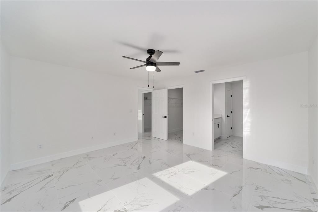 Active With Contract: $289,900 (3 beds, 2 baths, 1473 Square Feet)