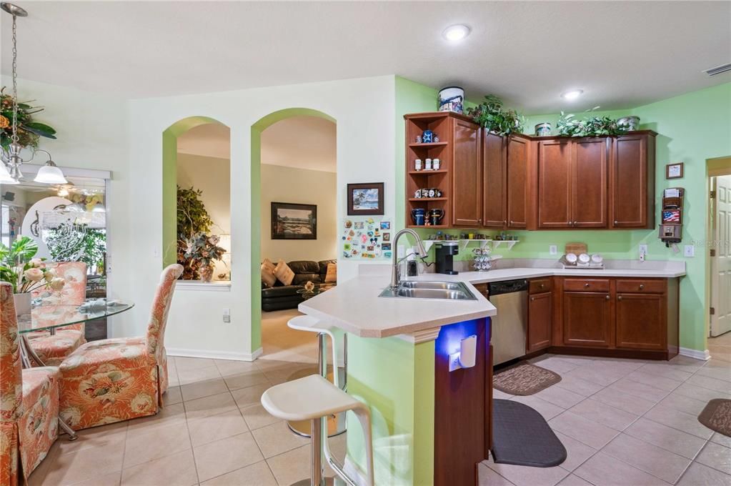 For Sale: $460,000 (4 beds, 3 baths, 2262 Square Feet)