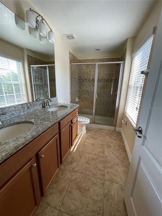 Active With Contract: $2,400 (3 beds, 2 baths, 1626 Square Feet)