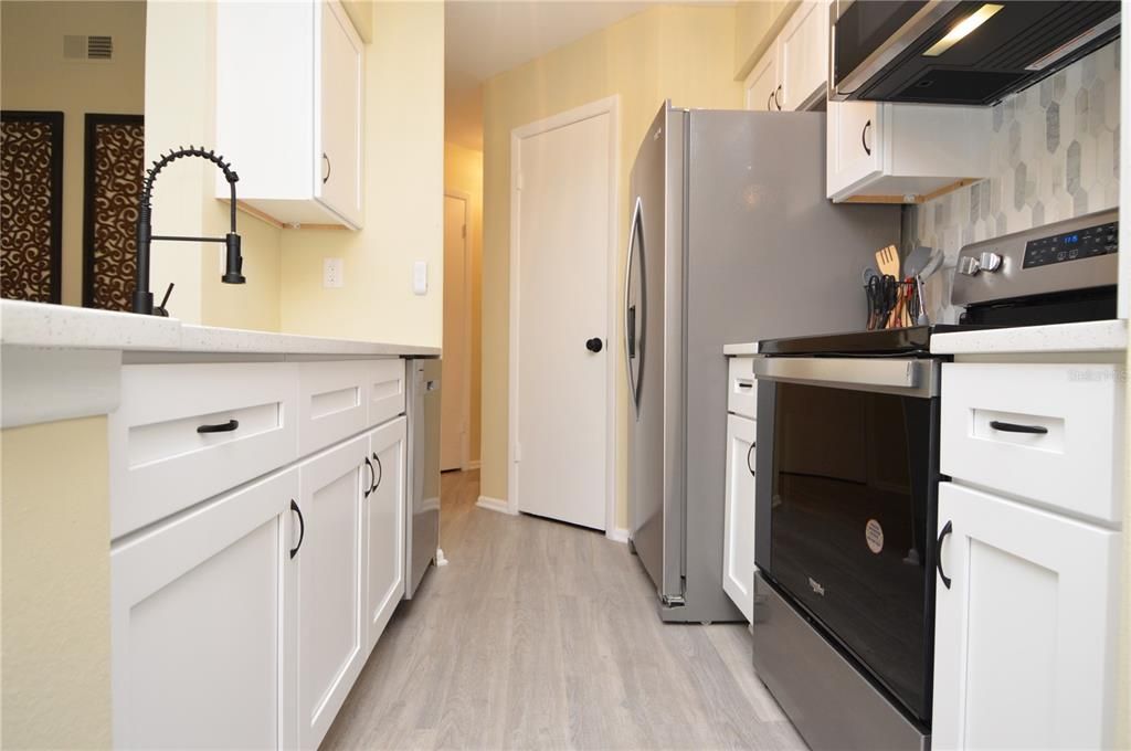 For Rent: $2,000 (1 beds, 1 baths, 822 Square Feet)