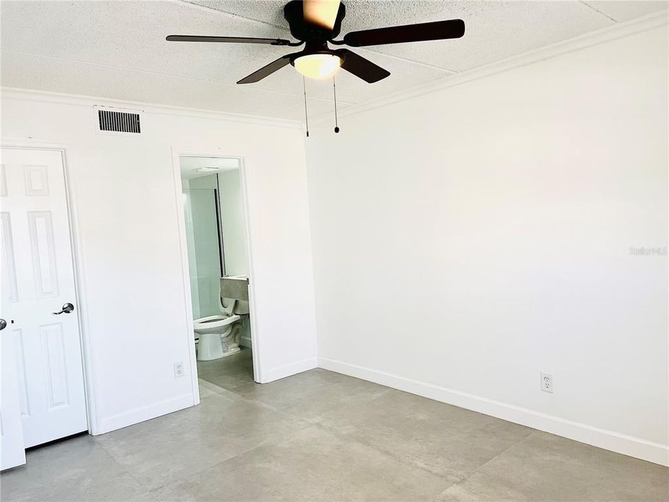 For Rent: $1,900 (2 beds, 2 baths, 953 Square Feet)