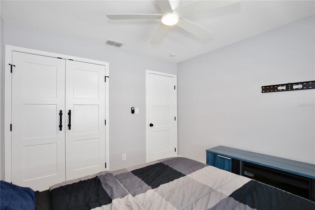 Active With Contract: $460,000 (3 beds, 2 baths, 1522 Square Feet)