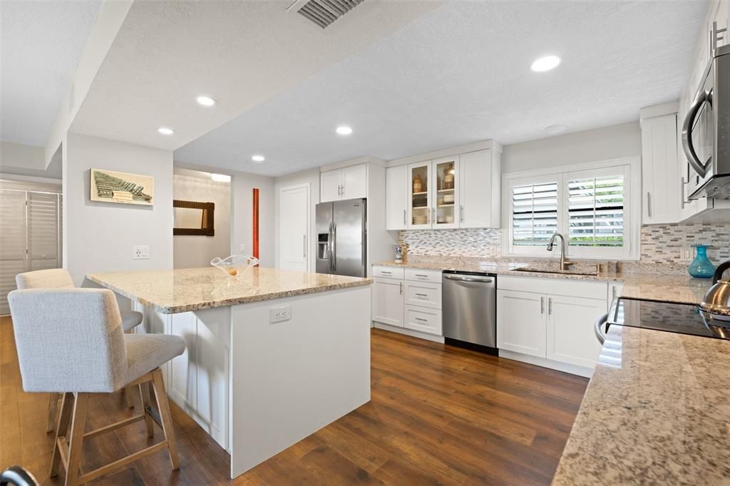 Kitchen and breakfast bar