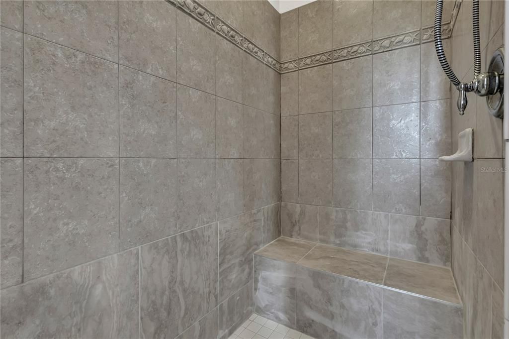 最近租的: $3,000 (3 贝兹, 2 浴室, 2400 平方英尺)