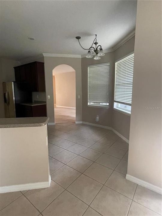 For Rent: $2,295 (3 beds, 2 baths, 1901 Square Feet)
