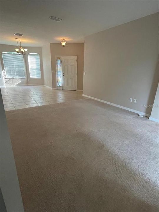 For Rent: $2,295 (3 beds, 2 baths, 1901 Square Feet)