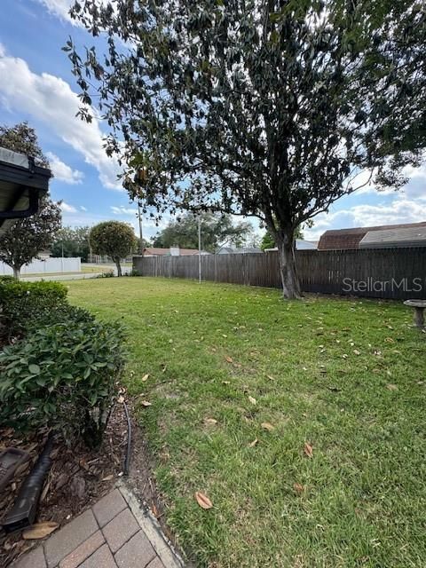 Recently Sold: $309,900 (3 beds, 2 baths, 1424 Square Feet)