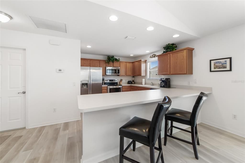 For Sale: $342,000 (2 beds, 2 baths, 1138 Square Feet)