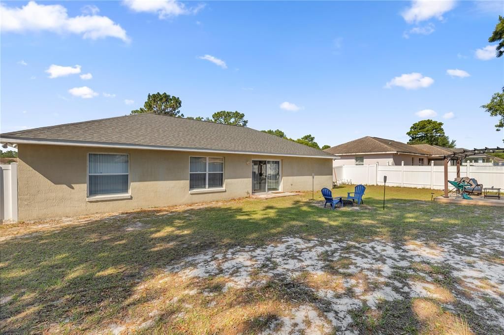 Active With Contract: $250,000 (4 beds, 2 baths, 1584 Square Feet)