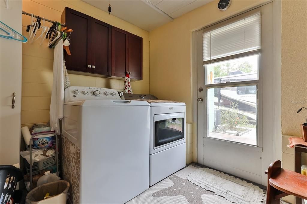 For Sale: $489,000 (3 beds, 2 baths, 1268 Square Feet)