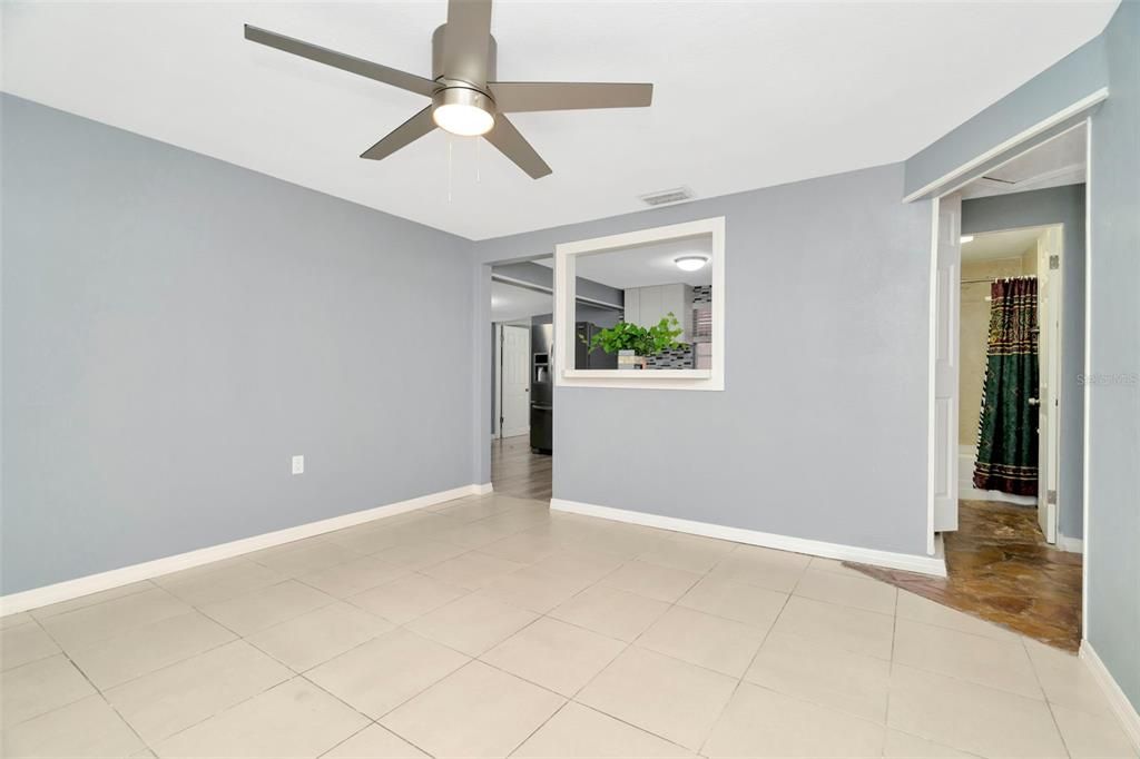 For Sale: $369,000 (3 beds, 1 baths, 971 Square Feet)