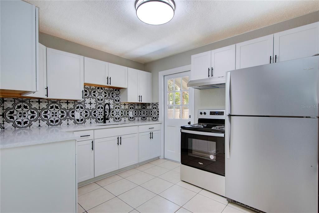For Sale: $329,950 (3 beds, 1 baths, 1196 Square Feet)