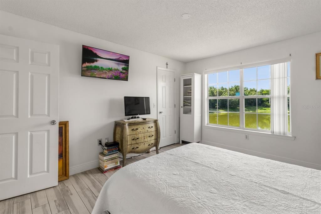 Bedroom with lake view