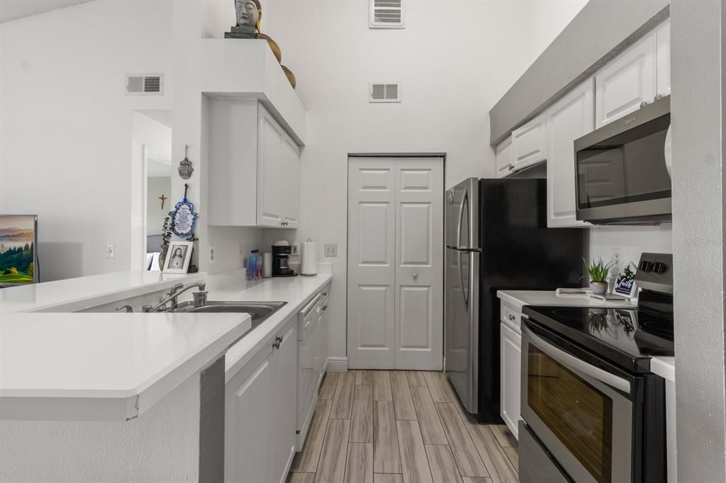 Kitchen with all appliances included