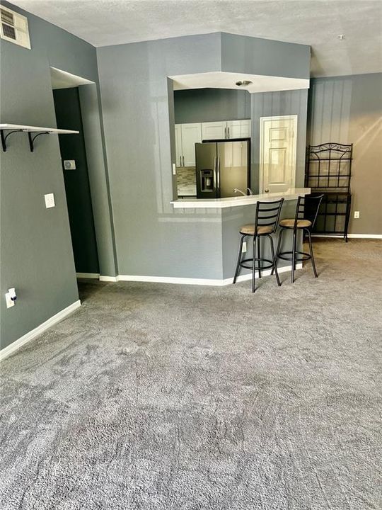 For Rent: $1,575 (2 beds, 1 baths, 921 Square Feet)