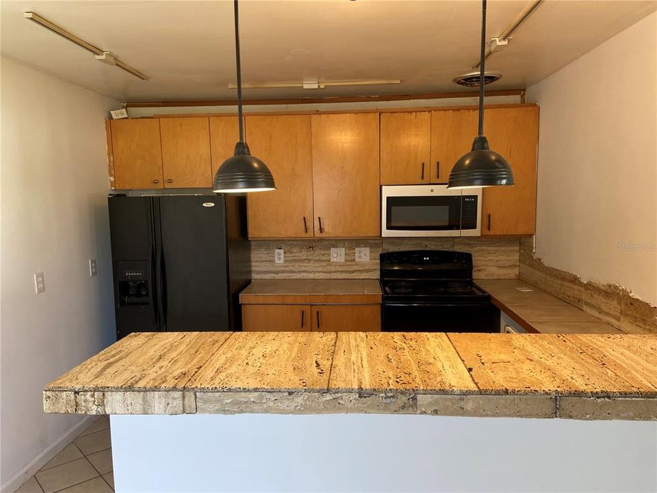 For Sale: $199,999 (3 beds, 2 baths, 1296 Square Feet)