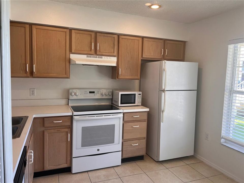 For Rent: $1,895 (2 beds, 2 baths, 1013 Square Feet)