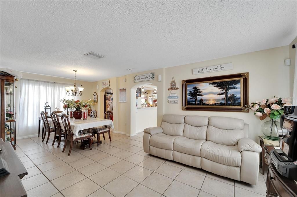 For Sale: $406,700 (4 beds, 2 baths, 2113 Square Feet)