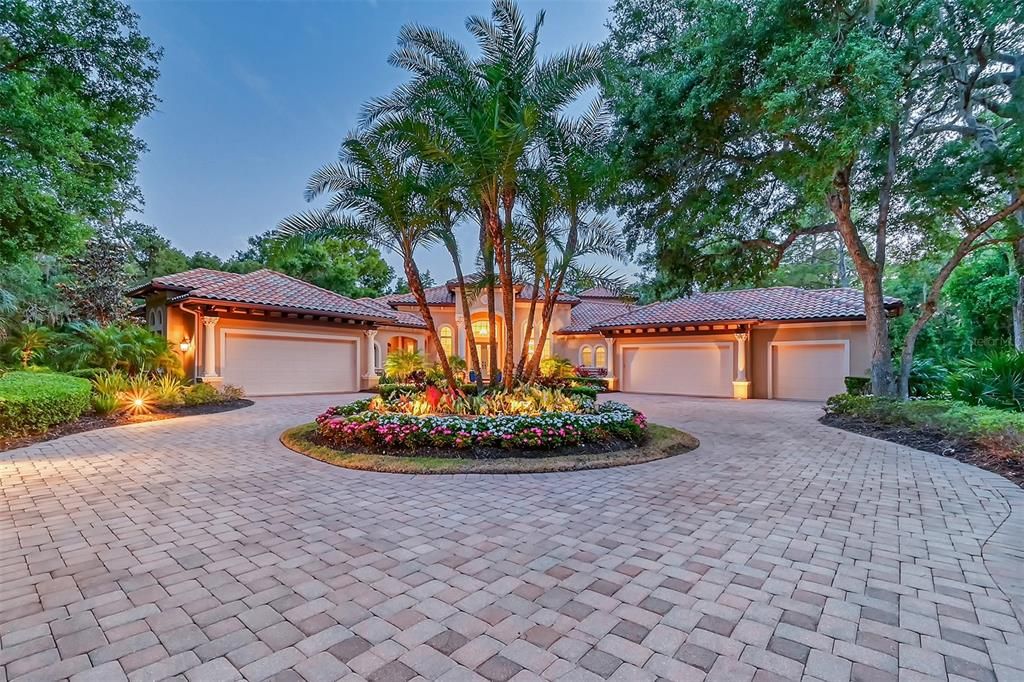 For Sale: $3,250,000 (4 beds, 4 baths, 5736 Square Feet)