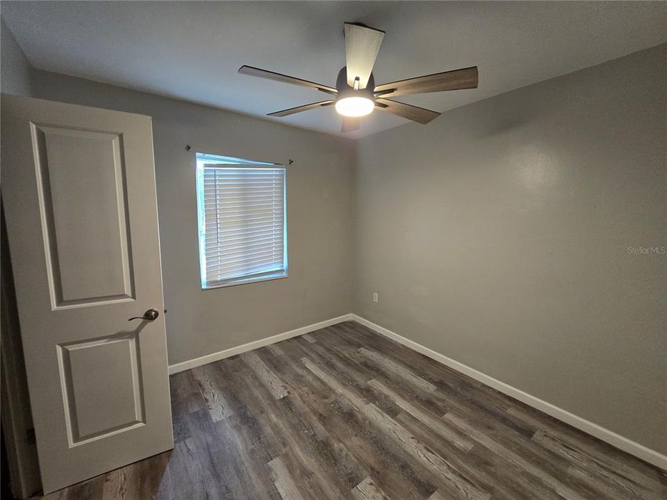 For Rent: $2,200 (4 beds, 2 baths, 864 Square Feet)