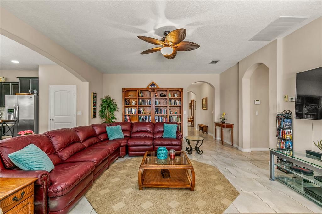 Active With Contract: $485,000 (4 beds, 2 baths, 2293 Square Feet)
