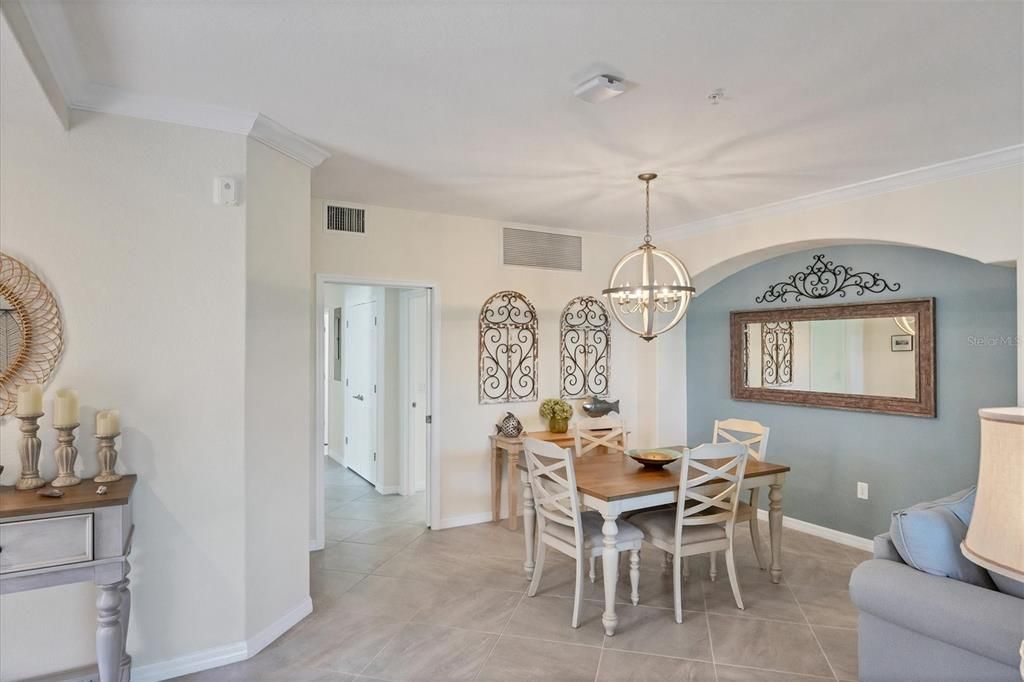 For Sale: $499,000 (3 beds, 2 baths, 1737 Square Feet)