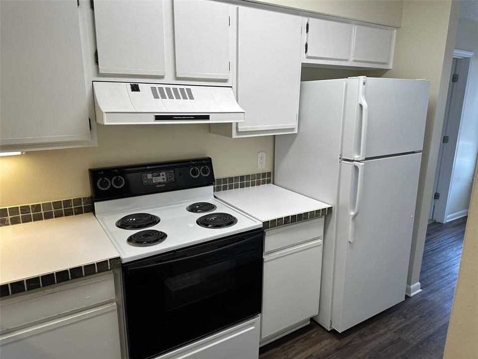For Sale: $165,000 (3 beds, 2 baths, 1412 Square Feet)
