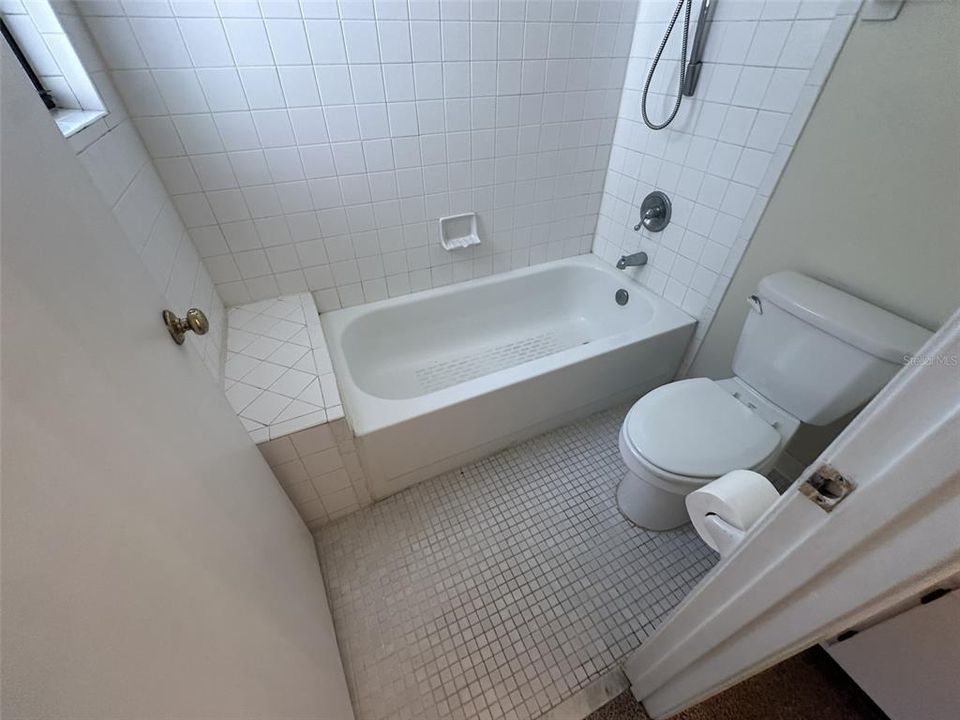 待售: $165,000 (3 贝兹, 2 浴室, 1412 平方英尺)