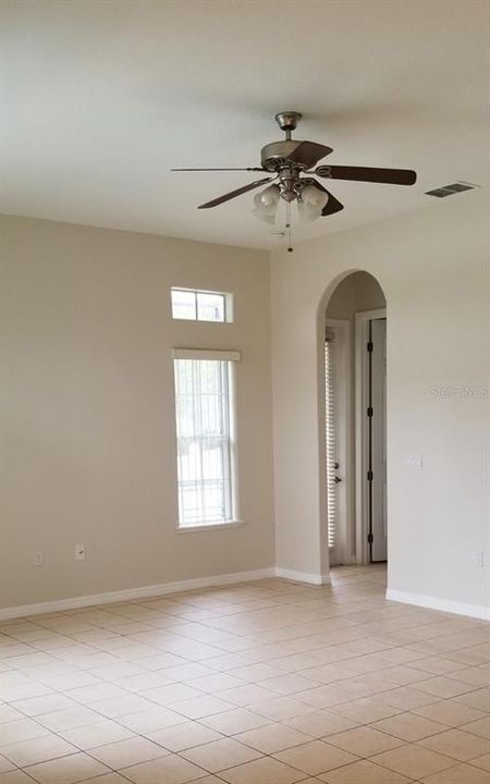 For Rent: $3,195 (4 beds, 3 baths, 2278 Square Feet)