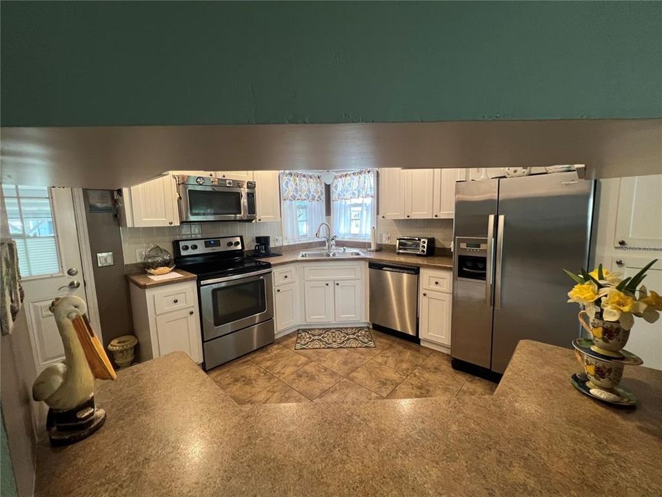 For Sale: $232,500 (2 beds, 2 baths, 1427 Square Feet)