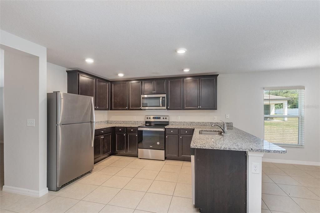 For Sale: $375,000 (4 beds, 2 baths, 1842 Square Feet)