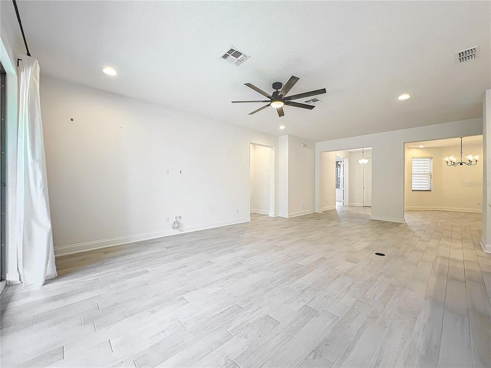 Active With Contract: $3,600 (4 beds, 3 baths, 2755 Square Feet)
