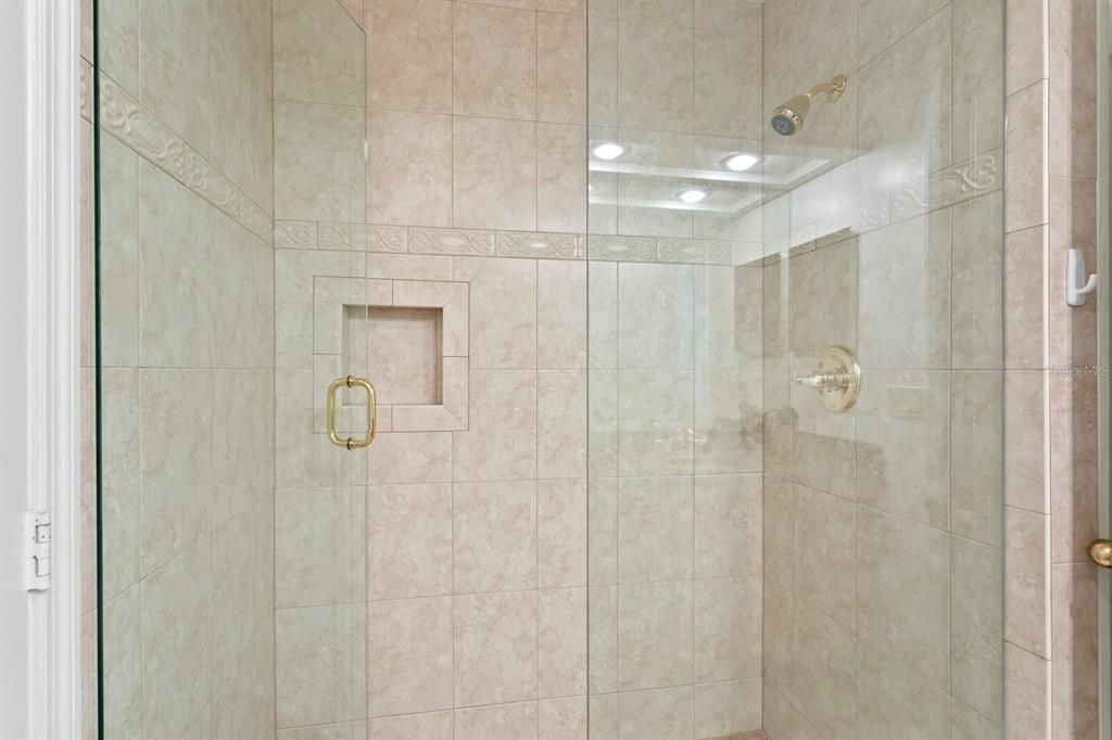 待售: $1,380,000 (5 贝兹, 3 浴室, 4144 平方英尺)