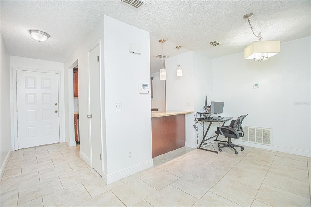 Active With Contract: $350,000 (3 beds, 2 baths, 1454 Square Feet)