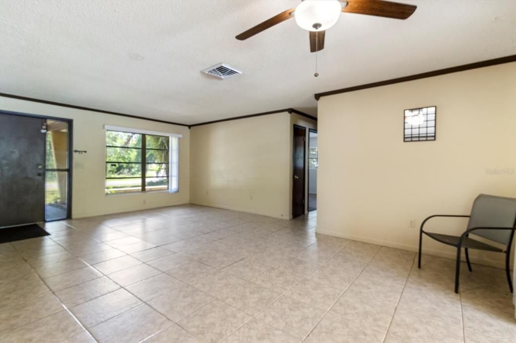 For Sale: $234,000 (2 beds, 2 baths, 1524 Square Feet)