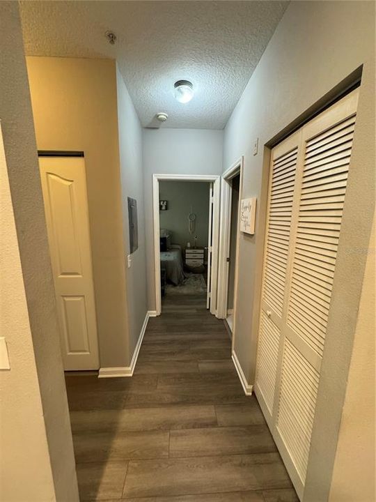 For Rent: $2,300 (2 beds, 1 baths, 1069 Square Feet)