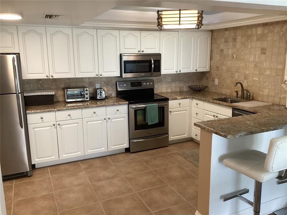 For Rent: $3,750 (2 beds, 2 baths, 1298 Square Feet)