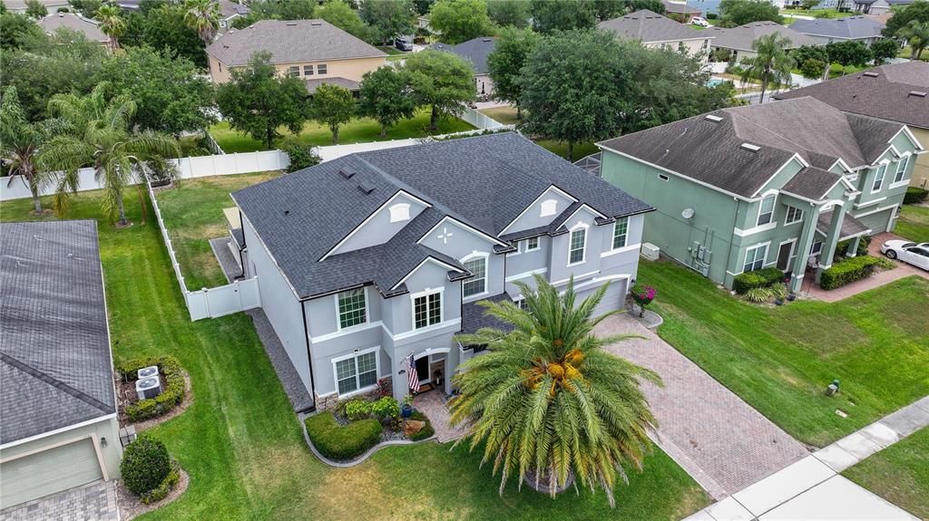Recently Sold: $725,000 (6 beds, 4 baths, 4237 Square Feet)