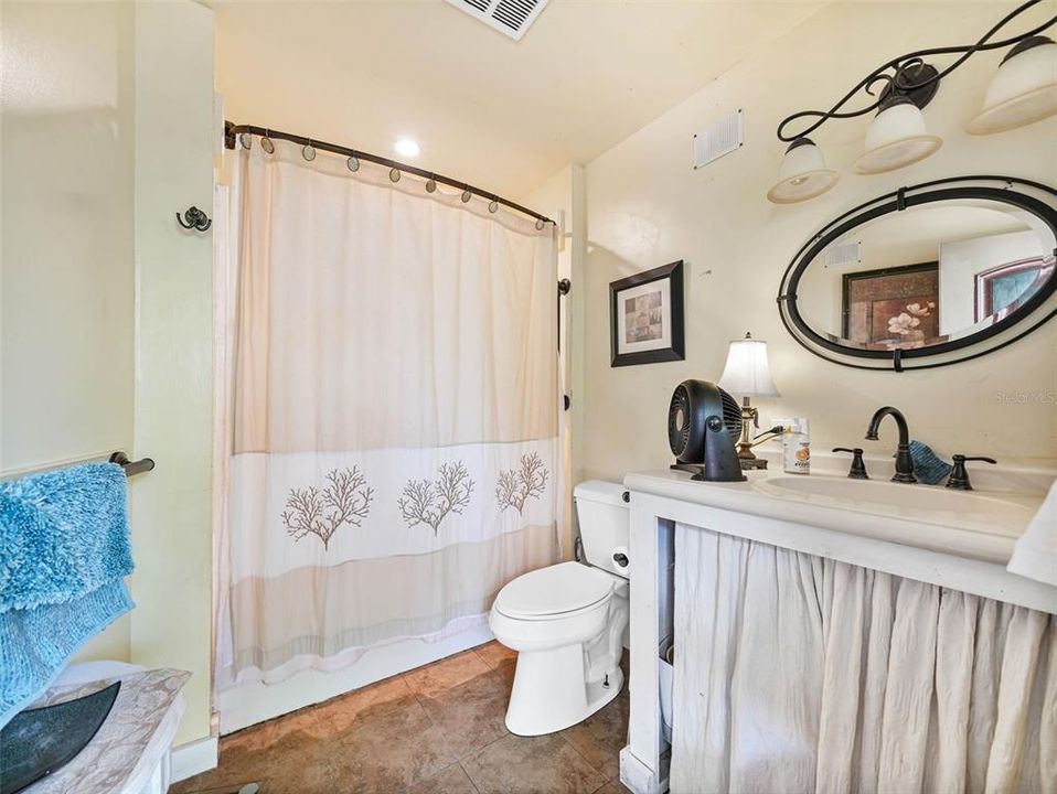 For Sale: $450,000 (3 beds, 2 baths, 2656 Square Feet)