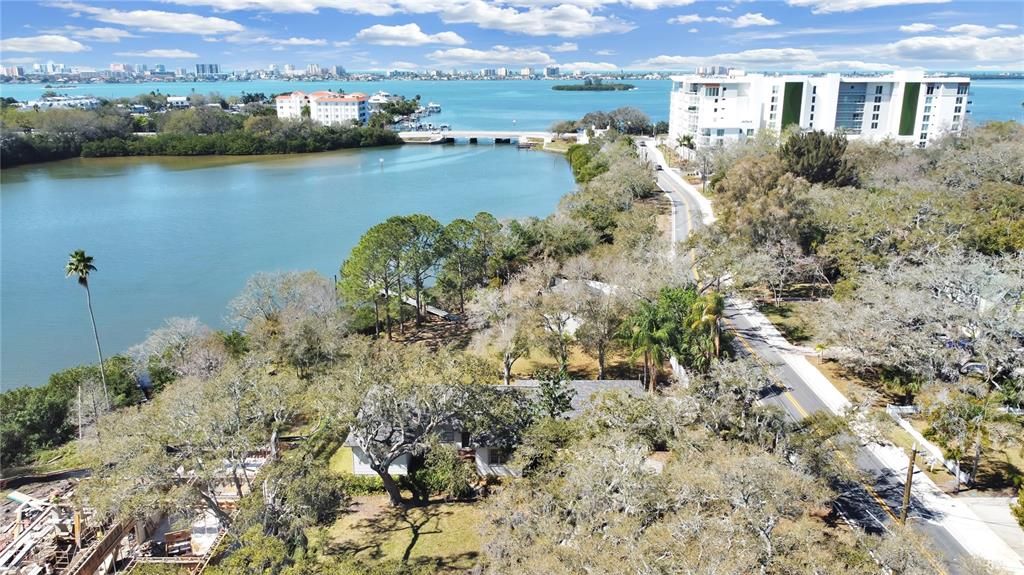 For Sale: $1,995,000 (3 beds, 2 baths, 1898 Square Feet)