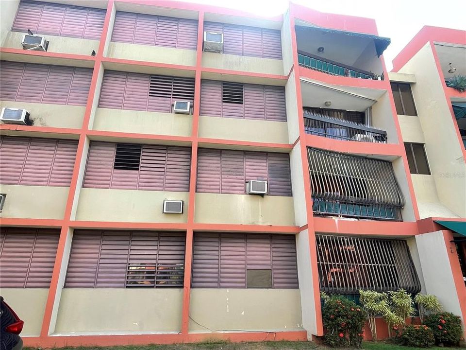 Vendido Recientemente: $95,000 (3 camas, 1 baños, 870 Pies cuadrados)