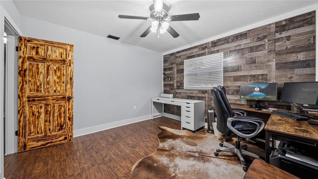 Active With Contract: $399,900 (3 beds, 2 baths, 1842 Square Feet)