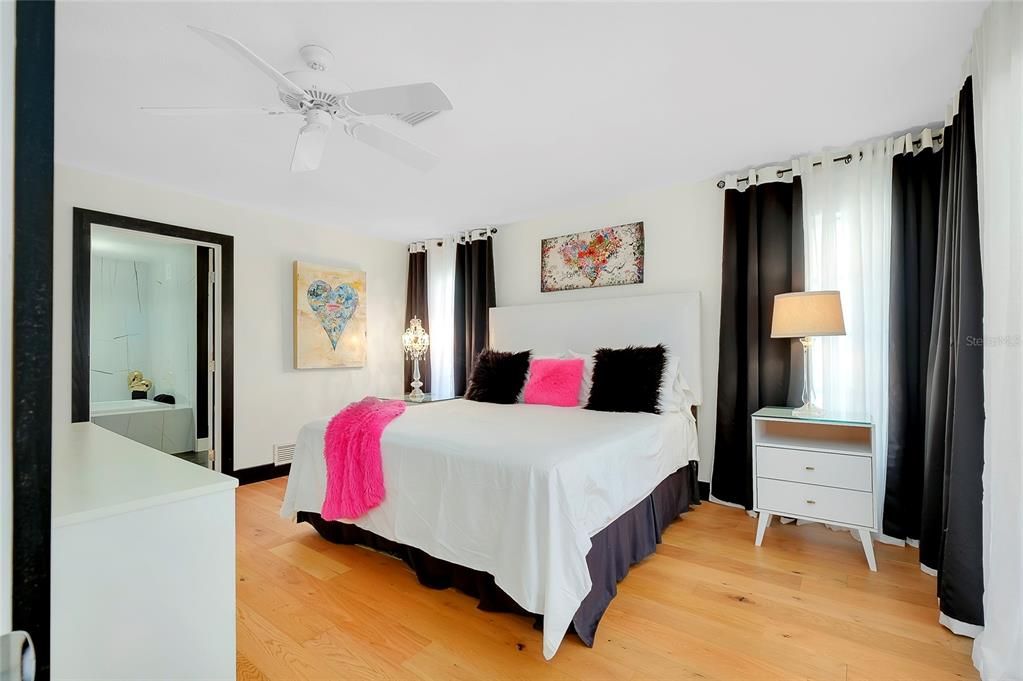 En Venta: $698,900 (3 camas, 2 baños, 2012 Pies cuadrados)