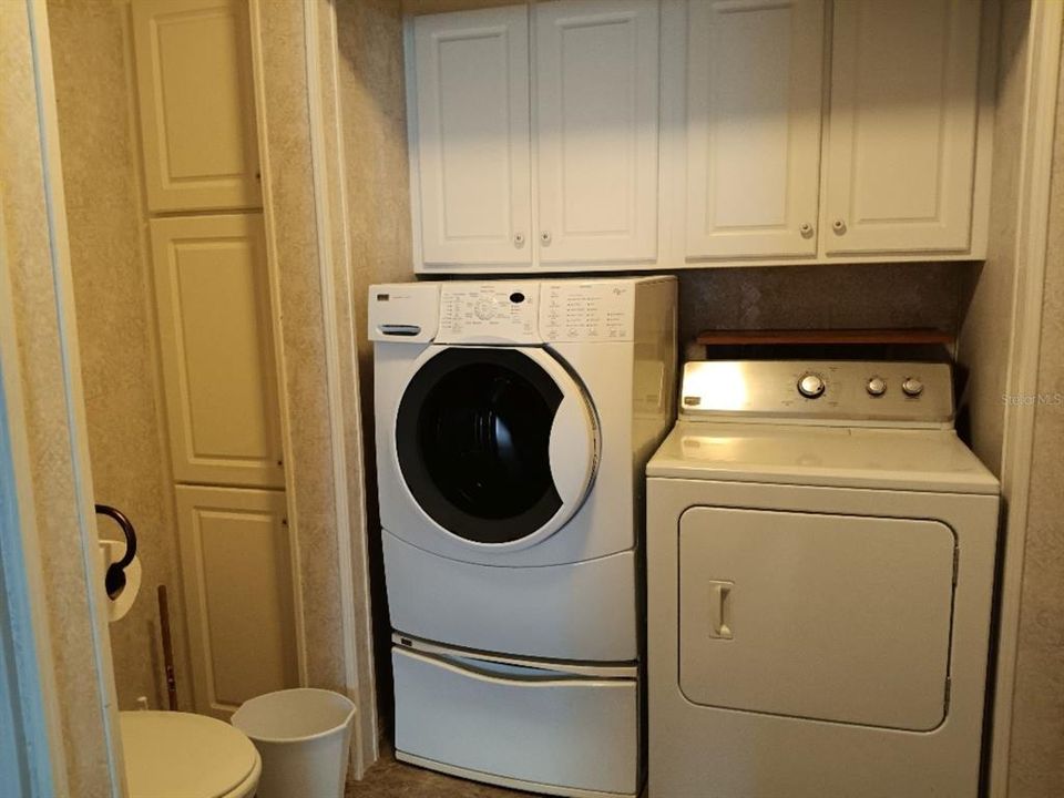 WASHER AND DRYER HERE RIGHT OFF THE HALLWAY TO PRIMARY BEDROOM