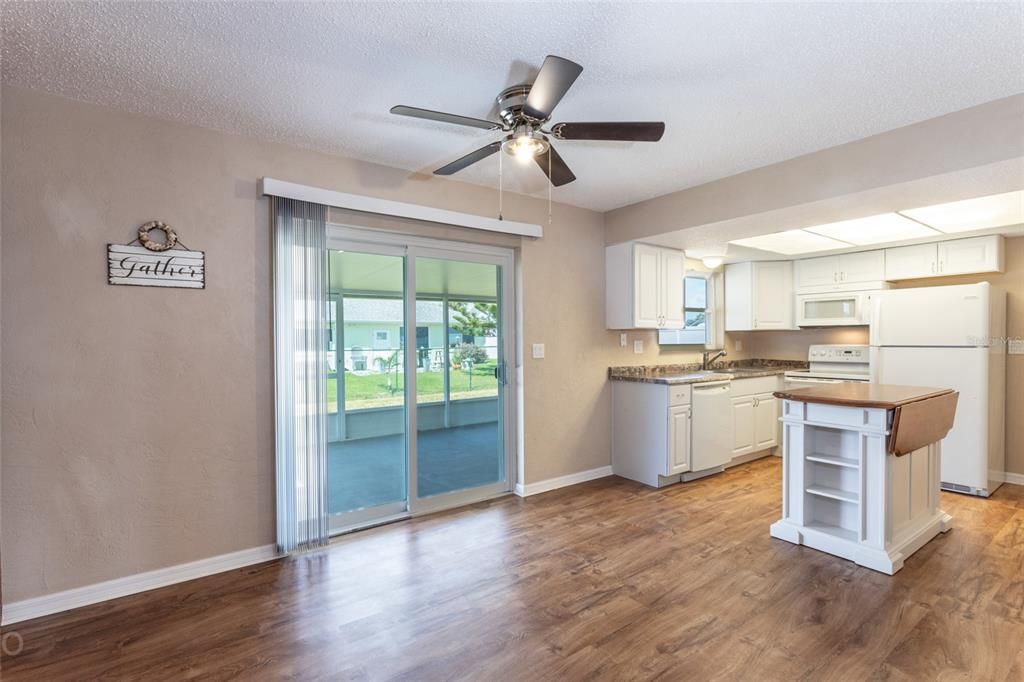 For Sale: $419,990 (2 beds, 2 baths, 1202 Square Feet)